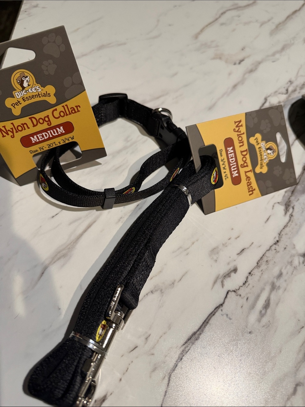 *New* Buc-ee’s Nylon dog Collar and matching Leash set Medium